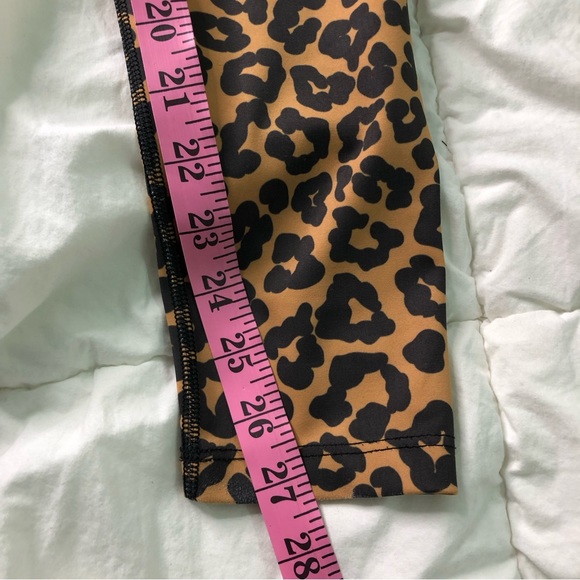 Beach Riot Sport Piper Leopard Print Legging - Picture 8 of 10